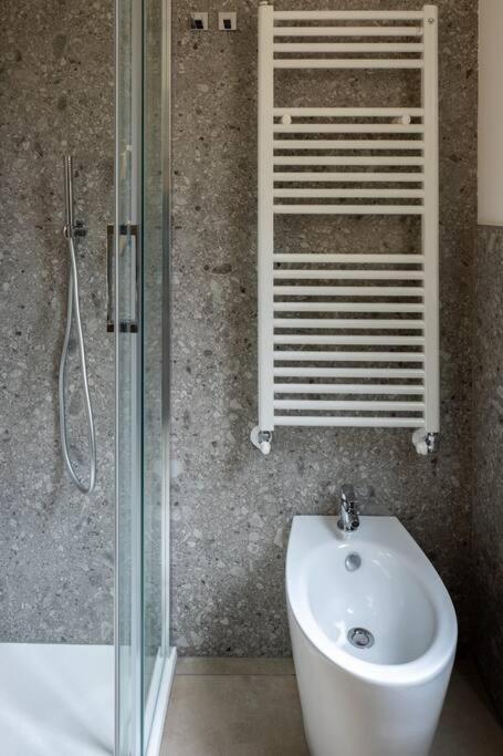 Apartment Isaia - 10 Minutes From Piazza Maggiore بولونيا المظهر الخارجي الصورة